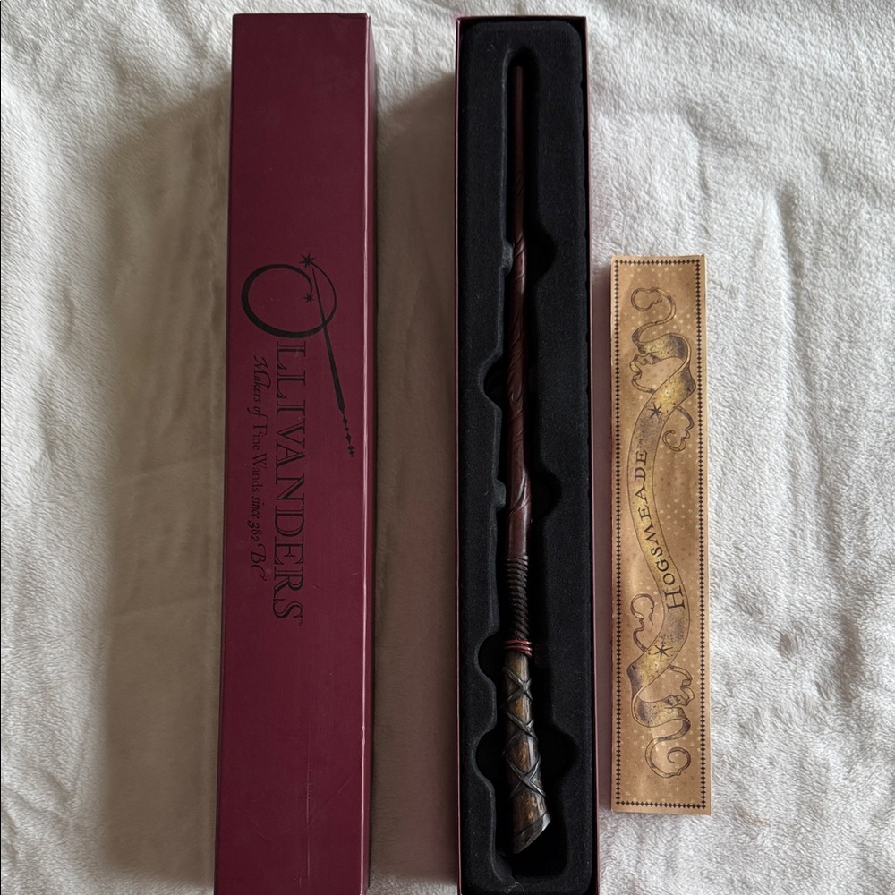 Wizard Wand with Box - Brown and Black-Interactive wand